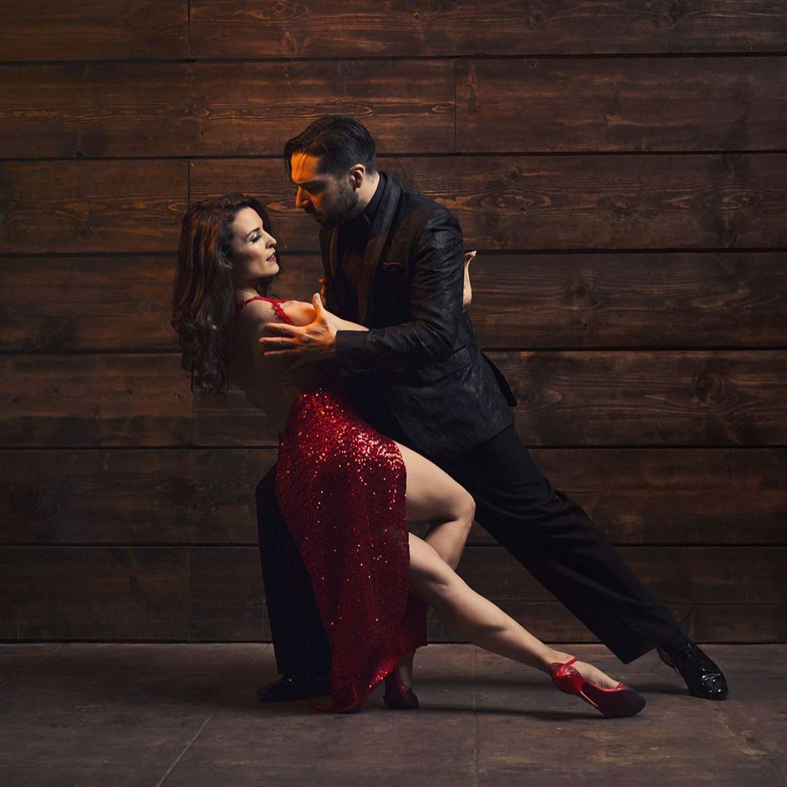 Hugo and Celina Tango Dancers